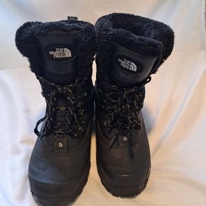 Northface Men's Chilkat II Black Waterproof Boots Size 9